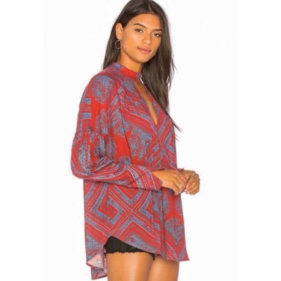 Free People Walking On A Dream Keyhole Long Sleeve Tunic Top Red Blue - Picture 3 of 11